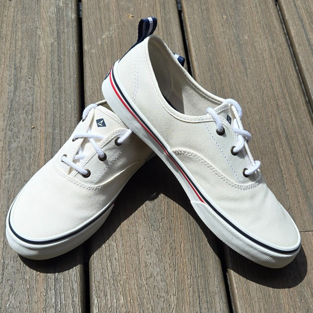 Sperry topsider deck shoe